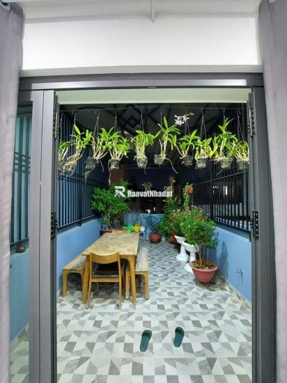 Mặt tiền hẻm 12m - Thành Thái - Quận 10 - 4 tầng - 66m2 - 16 tỷ