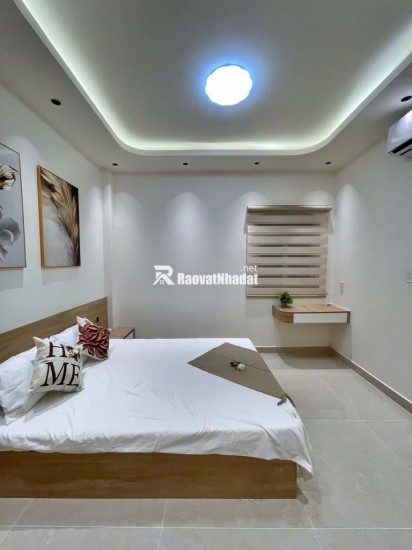 BÁN NHÀ LÔ GÓC 2 MẶT HẺM – LẠC LONG QUÂN