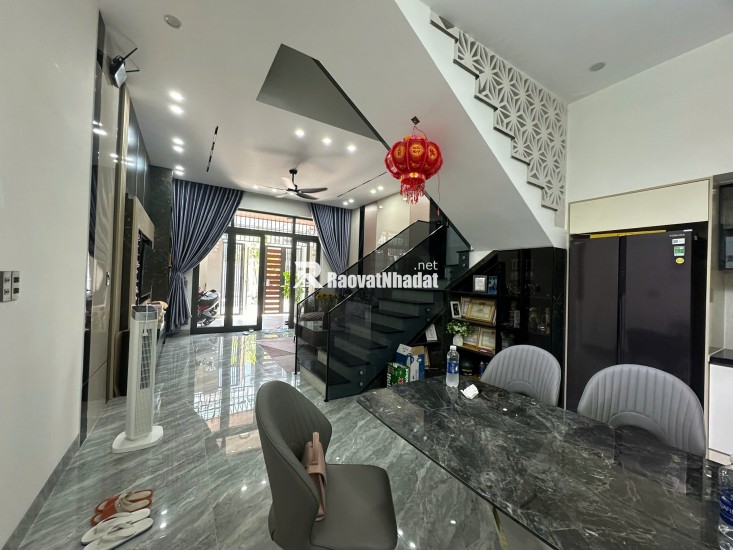 Bán nhà 2 tầng chỉ 7 tỷ 95 ngay trung tâm quận Cẩm Lệ, Đà Nẵng