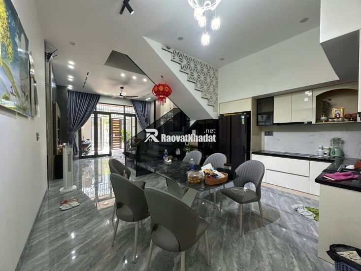 Bán nhà 2 tầng chỉ 7 tỷ 95 ngay trung tâm quận Cẩm Lệ, Đà Nẵng