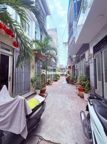 NHÀ ĐẸP TÂN PHÚ 5 TẦNG NGAY TRUNG TÂM CHỈ 9 TỶ