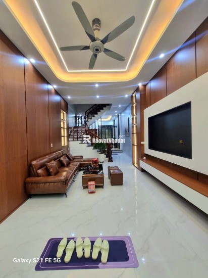 Bán nhà 4 tầng Kỳ Bá, TP Thái Bình, 70m2, sổ đỏ, 7.4 tỷ, 0978693808