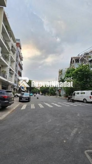 Ngay đường Nguyễn Cửu Đàm, Tân Sơn Nhì, khu VIP biệt thự