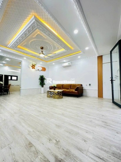 BÁN NHÀ 1 TRỆT 2 LẦU – 4 PHÒNG NGỦ – NHÀ BÈ