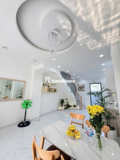 NHÀ MỚI TINH 3 TẦNG – BƯNG ÔNG THOÀN, P. PHÚ HỮU (Q9)