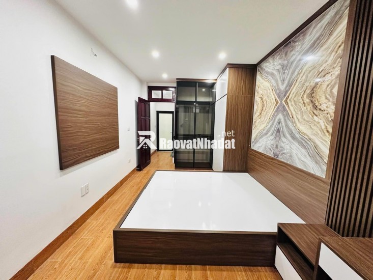 NHÀ ĐẸP LÔ GÓC THẠCH BÀN - SÁT AEON MALL - 4 TẦNG Ở NGAY - CHỈ 5.65 TỶ