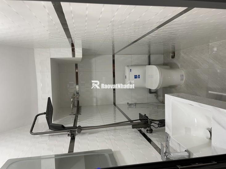 NHÀ CHÍNH CHỦ 20 NĂM CHƯA QUA ĐÒ-3 TẦNG-4PN- NHÀ 2 MẶT HẼM-HẼM THÔNG-SÁT MẶT TIỀN LẠC LONG QUÂN