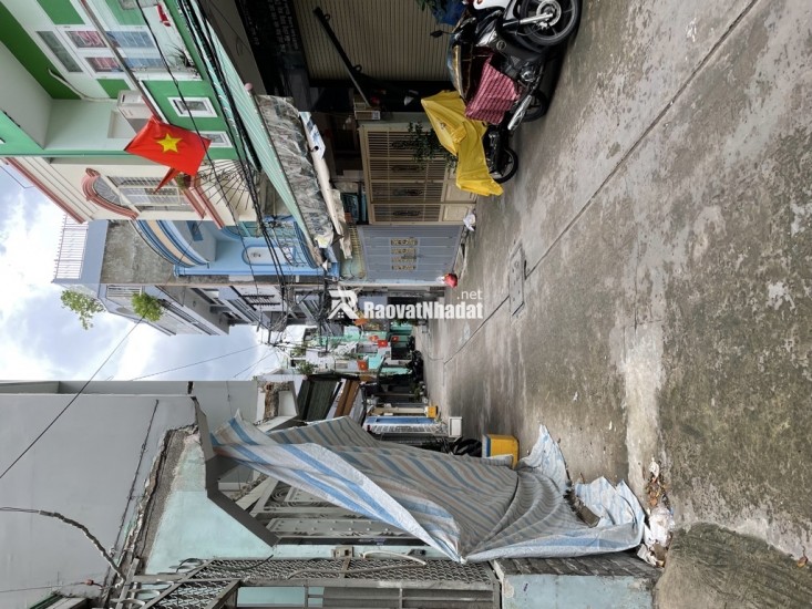 NHÀ CHÍNH CHỦ 20 NĂM CHƯA QUA ĐÒ-3 TẦNG-4PN- NHÀ 2 MẶT HẼM-HẼM THÔNG-SÁT MẶT TIỀN LẠC LONG QUÂN