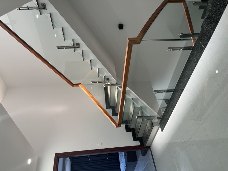 CHO THUÊ NHÀ NGUYÊN CĂN – MẶT TIỀN ĐƯỜNG BỜ KÊNH, TRUNG TÂM KHANG LINH, P.11 (CŨ), VŨNG TÀU