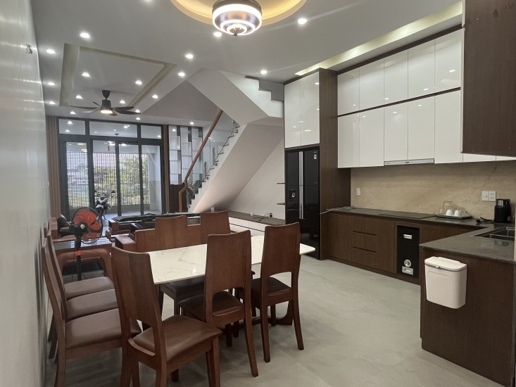 CHO THUÊ NHÀ NGUYÊN CĂN – MẶT TIỀN ĐƯỜNG BỜ KÊNH, TRUNG TÂM KHANG LINH, P.11 (CŨ), VŨNG TÀU