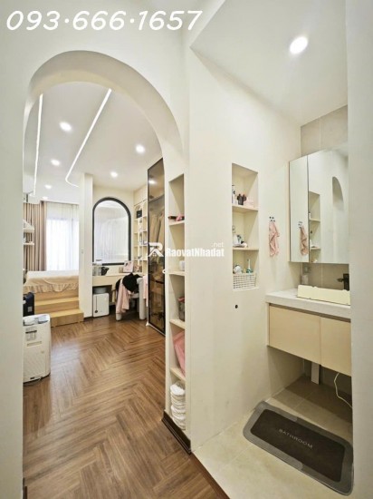 Bán BĐS 30m 4T Ở Ngay Sân Cổng riêng , có thể TL Mạnh tại Minh Khai ,Thông Tin Thật