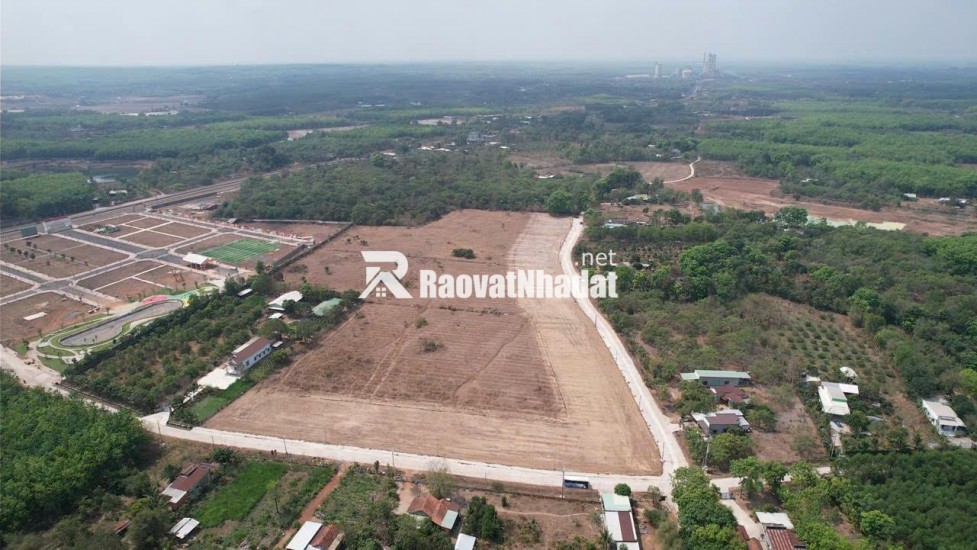 Chào bạn! Bạn đang có nhu cầu bán đất thổ cư 5x30m tại Bình Long, tỉnh Bình Phước. Để giúp bạn thuận tiện hơn trong việc bán, bạn có thể cung cấp