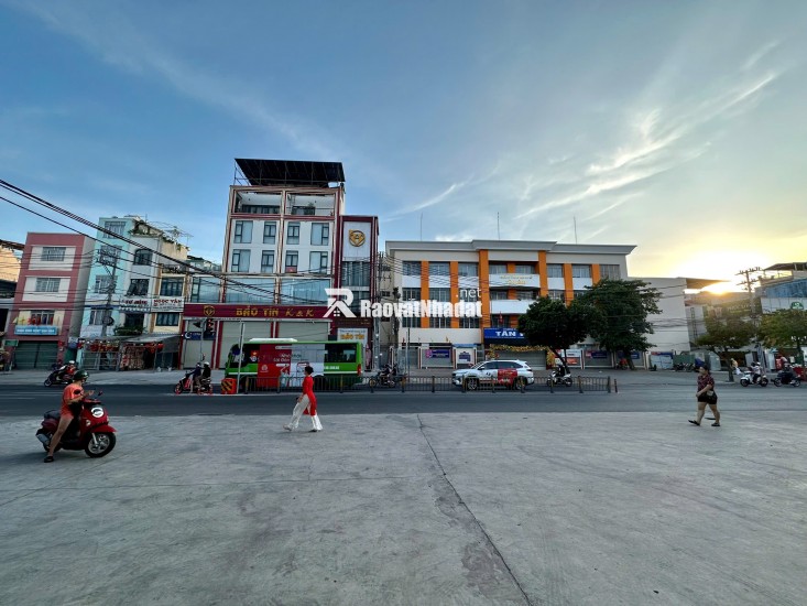 (Tin thật 100%) Bán nhà 146m2 (5x28) mặt tiền Tân Sơn - Xây 8 lầu - Rẻ hơn TT 20% - HH MG