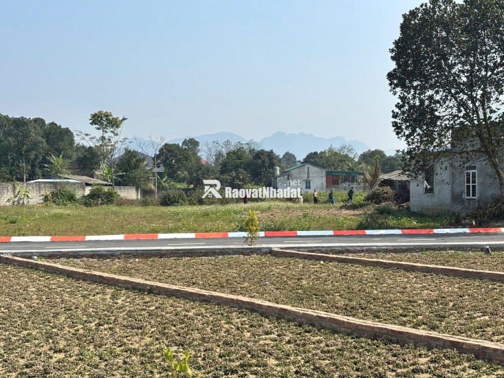 KHÔNG ỒN ÀO – NHƯNG NGƯỜI BIẾT ĐÃ ÂM THẦM XUỐNG TIỀN