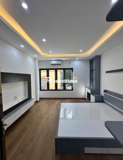 Bán nhà có 102 phố Phan Đình Giót, Nhà Đẹp chỉ việc sách vali vào ở 45m²  Giá 9,1 Tỷ