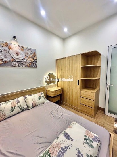 BÁN NHÀ TÂN KỲ TÂN QUÝ. DT (4X9). SẴN SHR. CHỈ 5.5 TỶ. LH:0905029420.