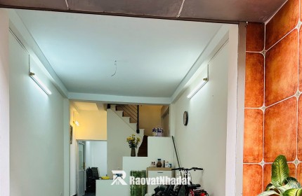 CHO THUÊ TẦNG 1 NHÀ RIÊNG 52.5M² – MẶT TIỀN THOÁNG – NGÕ THỊNH QUANG, ĐỐNG ĐA, HÀ NỘI