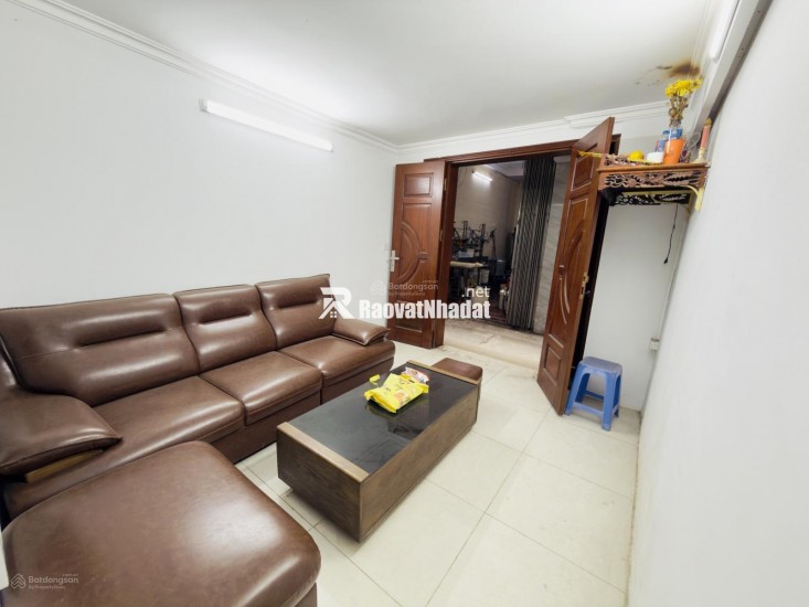 Bán nhà tập thể Ngô Thì Nhậm HBT cũ 82m2 2 ngủ 1wc chỉ nhỉnh 4,5x tỷ ô tô