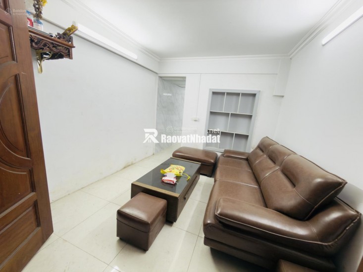 Bán nhà tập thể Ngô Thì Nhậm HBT cũ 82m2 2 ngủ 1wc chỉ nhỉnh 4,5x tỷ ô tô