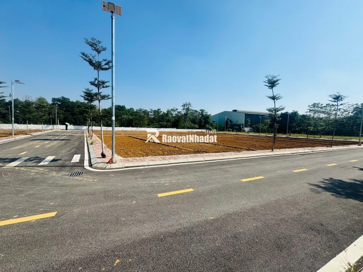 . Giá thấp nhất lô đất 100m2 gần Phú Cát, khu vực trung tâm Hòa Lạc. Phù hợp xây trọ, đầu tư sinh lời, kết nối Metro 5 – Quốc Lộ 21. Liên hệ xem đất