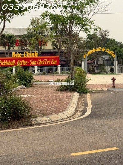 Tiết lộ lô đất 100m2 gần Đại học Quốc Gia, khu vực trung tâm Hòa Lạc. Phù hợp xây trọ, đầu tư sinh lời, kết nối Metro 5 – Quốc Lộ 21. Liên hệ xem đất