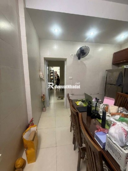 Tập thể Nguyễn văn Cừ Long Biên 4 tỷ 60m tầng 1 vừa ở vừa kinh doanh