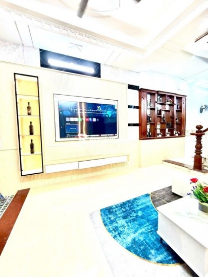 NHÀ ĐẸP 4 TẦNG – NHỈNH 5 TỎI (Q.12)