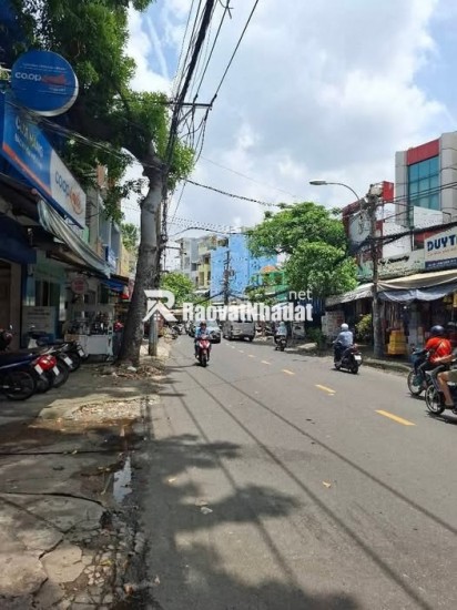 Tài chính hơn 2 tỷ, chọn gì ở Tân Bình?
 Nhà 3 tầng Âu Cơ
 1 trệt 2 lầu + sân thượng
 Tiện ích xung quanh đủ
 Sổ hồng riêng
 Mr Hải Từ