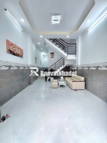 NHÀ NGANG 5M - LÔ GÓC - HẺM OTO ĐỖ CỬA-GIÁ NHỈNH 4 TỶKV SẦM UẤT QUẬN TÂN PHÚ-GIÁ NHỈNH 4 TỶ