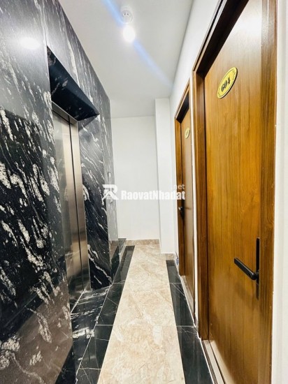 Bán CHDV Quan Nhân gần ôtô, 110m2 - 7T - thang máy, full nội thất mới xịn xò, doanh thu 1.8 tỷ/năm, giá 26.9 tỷ