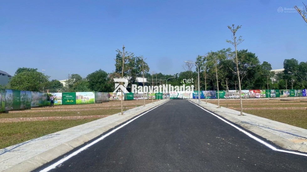 Chính chủ e bán gấp lô đất 100m full thổ cư làn 2 ql21,áp sát khu đất đấu giá.