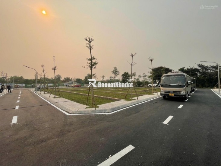 Chính chủ gửi bán suất ngoại giao, lô góc, view hồ 103,3m2 - lô góc - MT: 5m - giá chỉ từ 2 tỷ 5