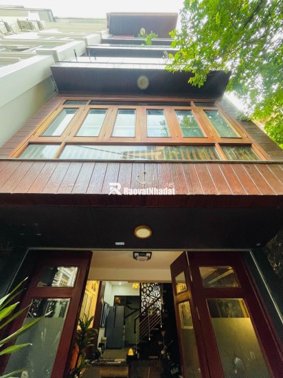 Hiếm Lạc Long Quân - Nhà Đẹp 6 Tầng - Chủ Xây Tâm Huyết Tặng Nội Thất - Ô Tô Đỗ Cửa - Sổ Vuông Đẹp - Ở Sướng