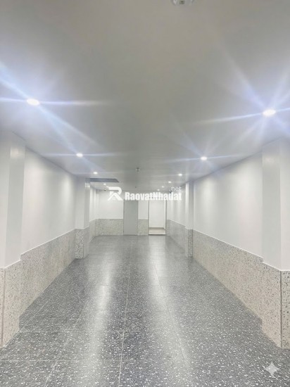 Bán CHDV Quan Nhân gần ôtô, 110m2 - 7T - thang máy, full nội thất mới xịn xò, doanh thu 1.8 tỷ/năm, giá 26.9 tỷ