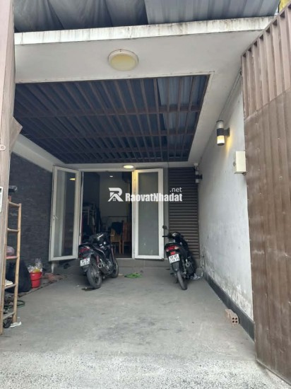 CẦN BÁN GẤP NHÀ NGAY ĐƯƠNG SỐ 1 THỦ ĐỨC CHỈ 6 TỶ