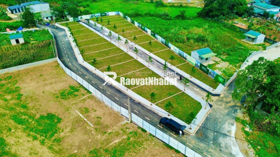 Chính chủ e bán gấp lô đất 100m full thổ cư làn 2 ql21,áp sát khu đất đấu giá.