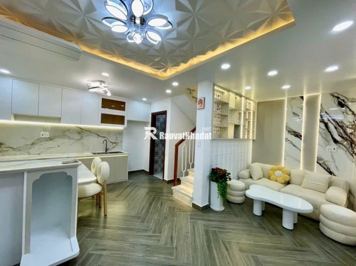 Bán nhà hẻm cạnh đường Nguyễn Văn Linh, Tân Thuận, Quận 7 TPHCM, cách đường xe tải khoảng 20m.