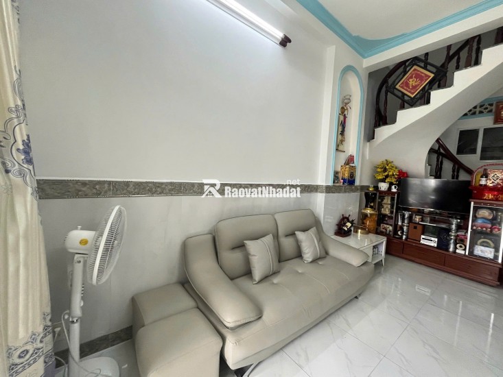 BÁN NHÀ CHÍNH CHỦ: NHỎ, ĐẸP, CHẮC CHẮN, HẺM THÔNG - RỘNG, KDC THÂN THIỆN. LH:0989051114.