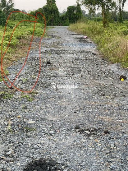 KẸT  TIỀN CẦN BÁN LÔ ĐẤT 2 MẶT TIỀN :DT 8M X 86= 688M2 CHỈ 1.6 TỶ. LH:0903198949.