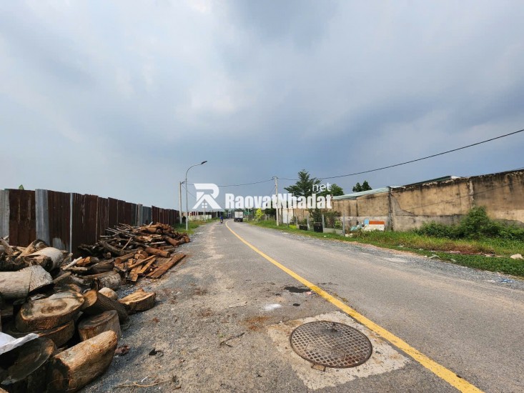 CHO THUÊ XƯỞNG TẠI ĐƯỜNG KÊNH TIÊU BÀ ĐIỂM 1. DT 1000M2 CHỈ 40TR/TH. LH:0903902443.