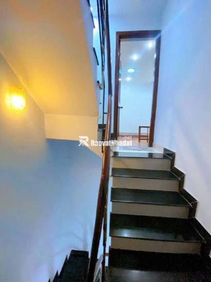 Bán nhà 5 tầng Hoàng Hoa Thám, Bình Thạnh - 37m2, 7.9 tỷ, 4PN, SH