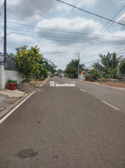 Bán gấp lô đất vàng 4196m2 - 650m2 thổ cư mặt tiền nhựa tttp đồng xoài. lh:0985962304.