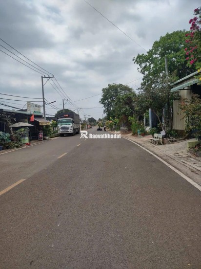 Bán gấp lô đất vàng 4196m2 - 650m2 thổ cư mặt tiền nhựa tttp đồng xoài. lh:0985962304.