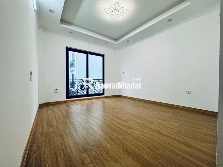 Bán nhà trung tâm Thạch Bàn, Long Biên 30m2 x5 tầng xây mới nhỉnh 6 t.ỷ