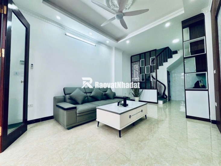 Bán nhà trung tâm Thạch Bàn, Long Biên 30m2 x5 tầng xây mới nhỉnh 6 t.ỷ