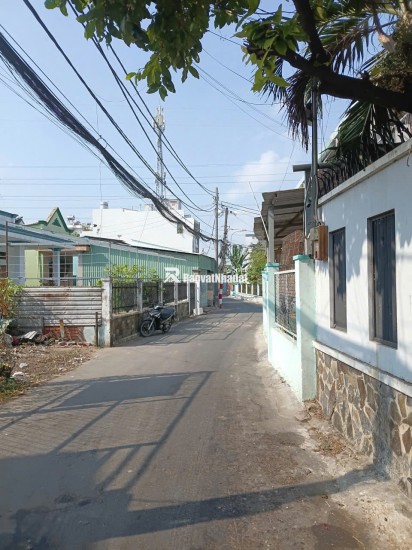 giá sieu hot chi : 26 tỷ. DT 560M2 . Ngay  Đỗ Xuân Hợp . phuoc long a , q9 , hcm