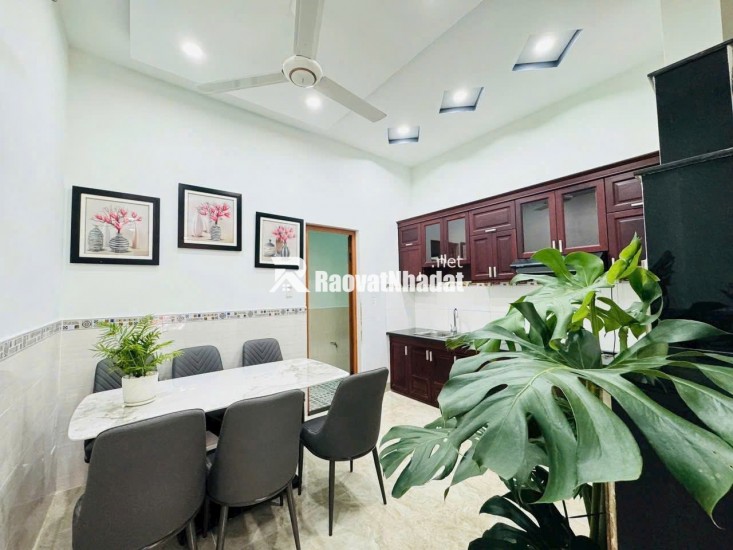 BÁN NHÀ KHU DÂN CƯ VẠN XUÂN – TX24, QUẬN 12. DT 4X13 SHR CHỈ 5.49 TỶ. LH:0975547200.