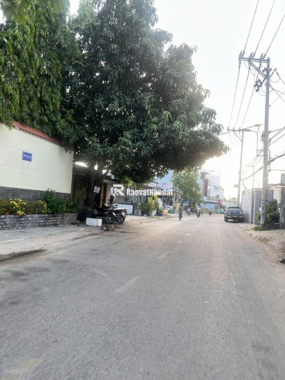 ĐẤT FULL THỔ CƯ MT NGANG 25M, DT 825M2, GIÁ 30 TỶ, ĐANG CHO THUÊ 60TR/THÁNG. LH:0985160979.