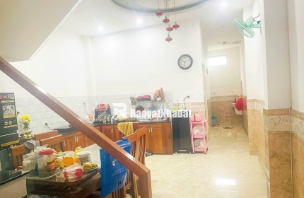 BÁN GẤP NHÀ 2 TẦNG 85M²,CHỈ CÁCH 2 CĂN RA MẶT TIỀN NGUYỄN PHƯỚC NGUYÊN,NGANG 4.75M,3PN,SÁT CHỢ,BÊN CÔNG VIÊN