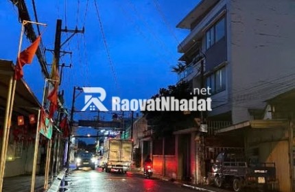 + BÁN NHÀ LÊ VĂN KHƯƠNG QUẬN 12
+ Dt : 4.4m x 15m 63m2
+ Kc : 3 tầng 3pn
+ Giá : 7 Tỷ